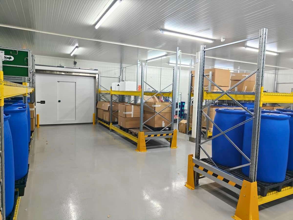 kølerum med pallereoler til life science biotech