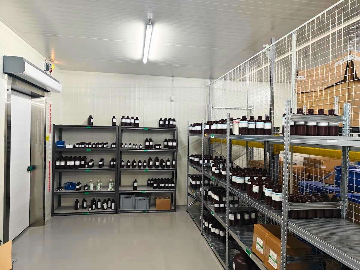 kølerum med reoler til life science biotech
